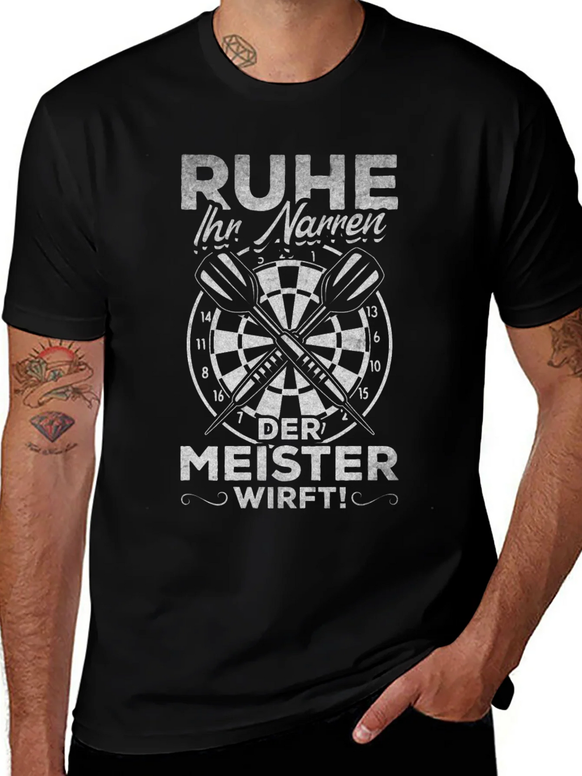 Ruhe Ihr Narren Dart T-Shirt - Darts Meister product image 1